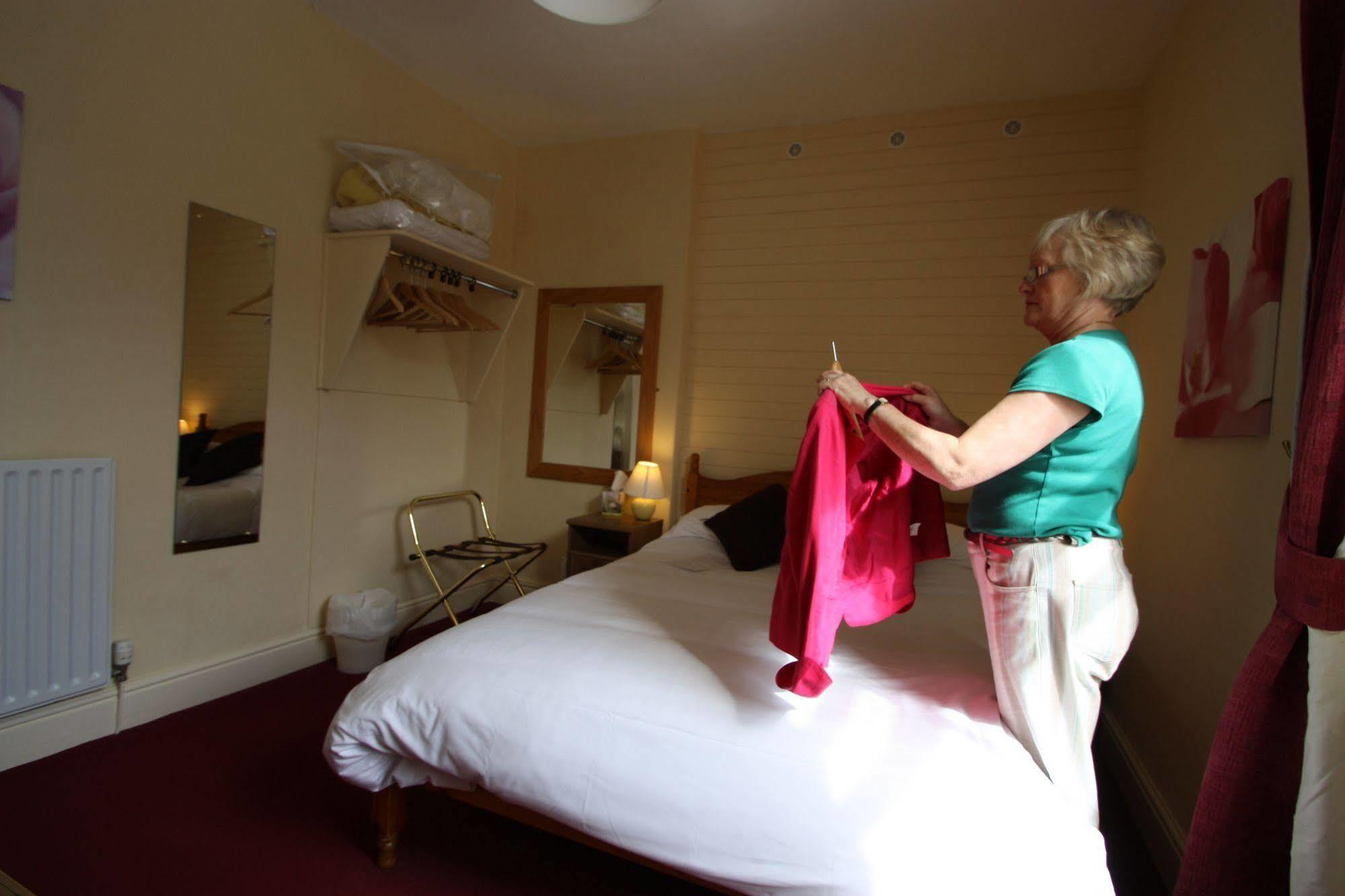 Somerset House B&B Grange-over-Sands Esterno foto